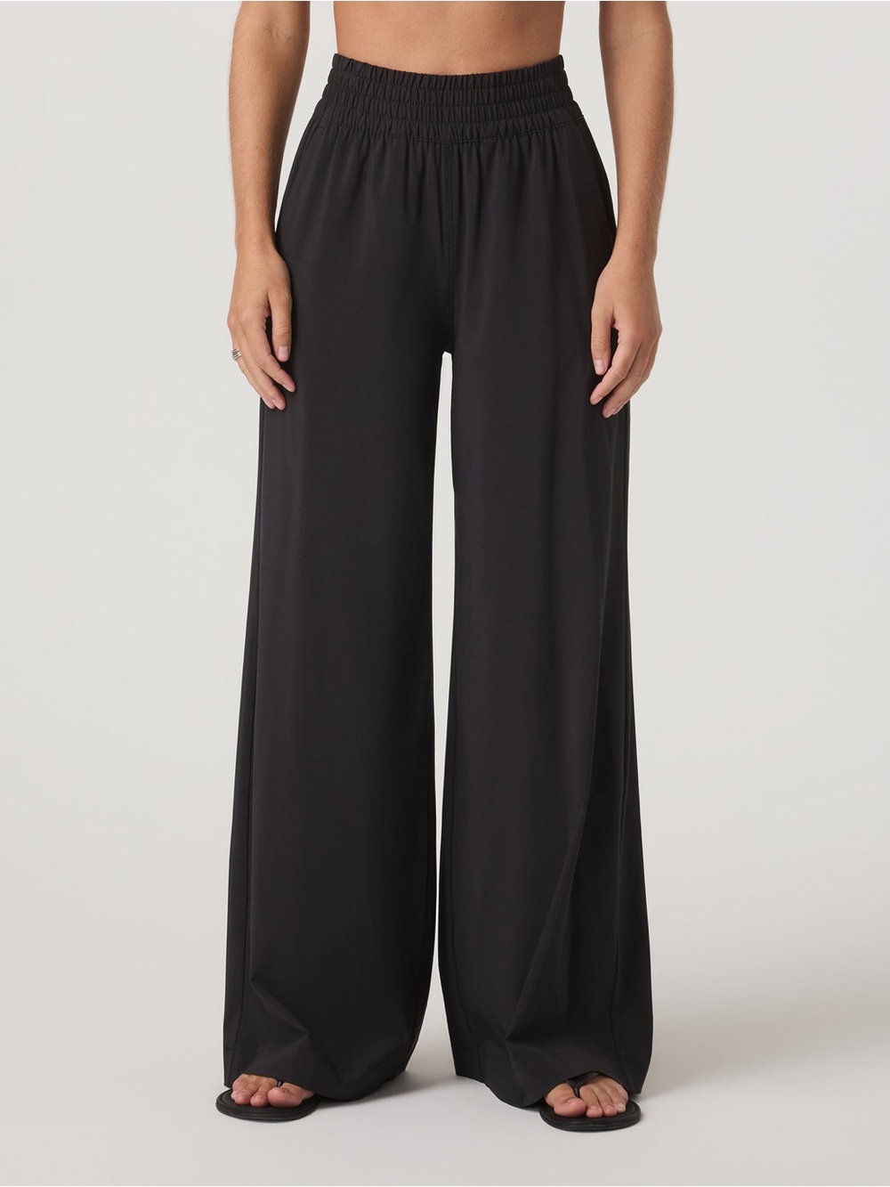 Vuori Villa Wideleg Pant Women’s Large in Black
